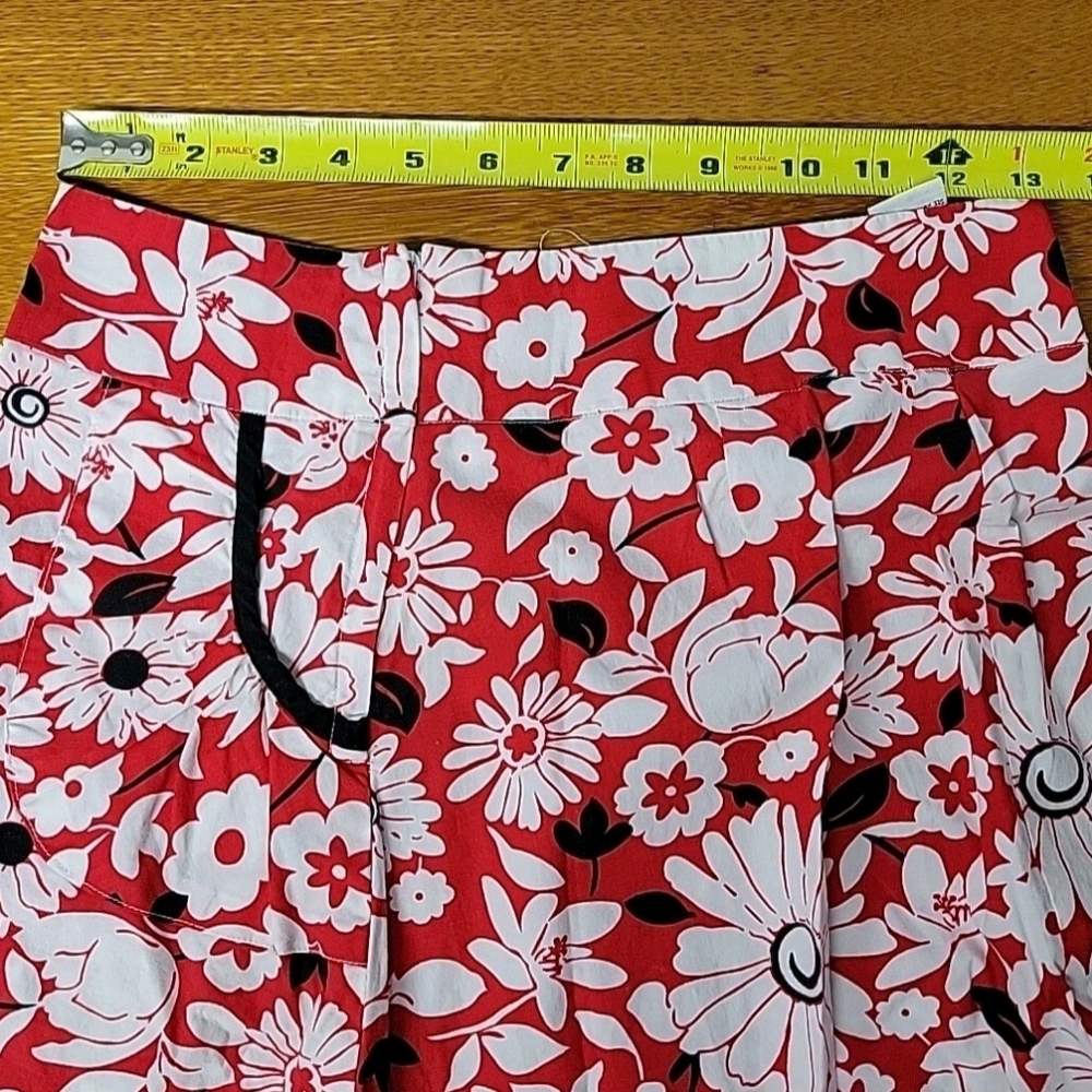 Studio Y Womens Red and White Floral Skirt Waist 27" Length 22.5" 2 Pockets  XS - Picture 5 of 11